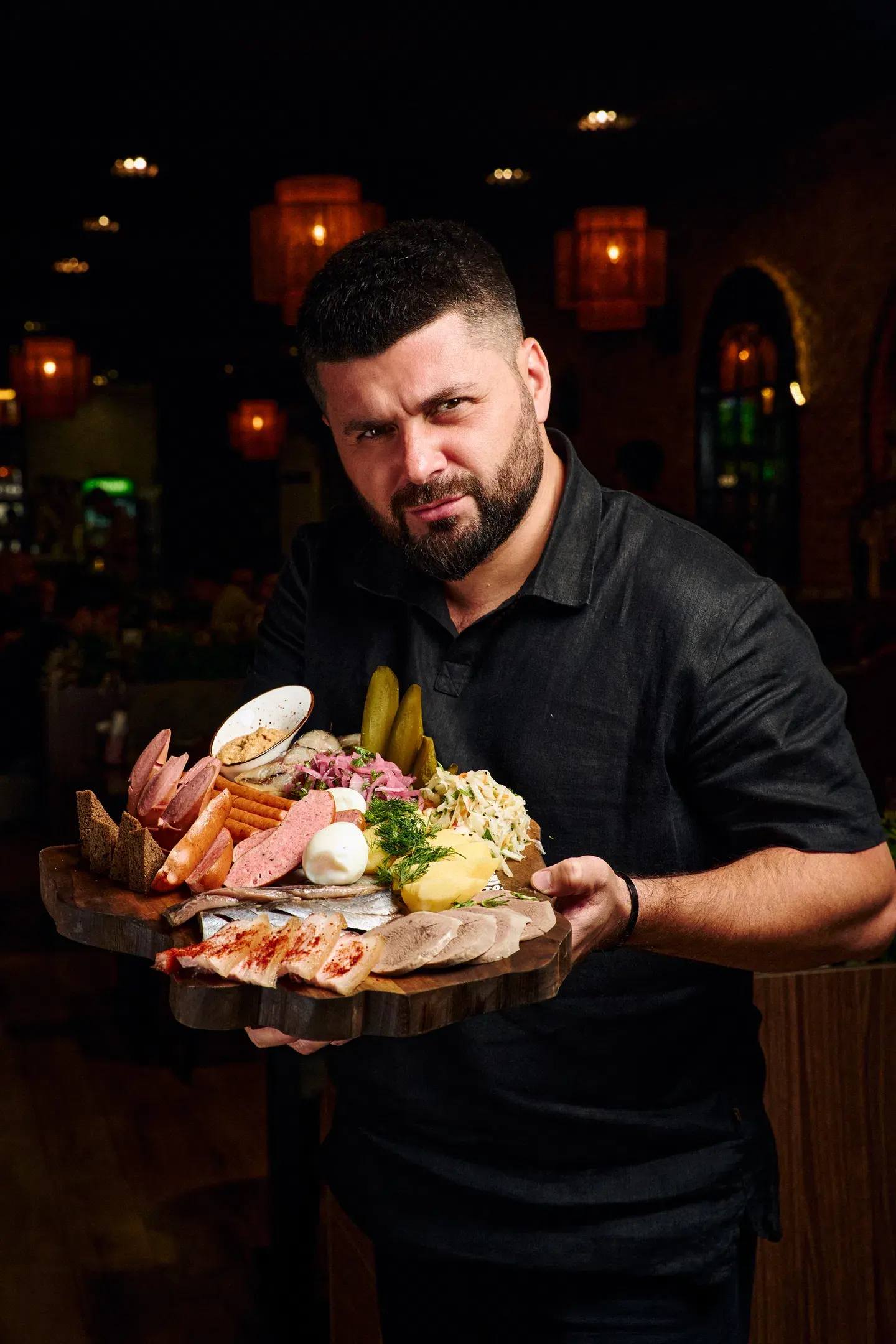 Nuşitos — restoranın sahibi və qurucusu
