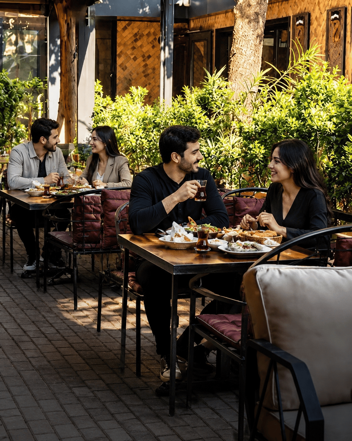 Nuşitos restoranında ilk tanışlıq gecəsi